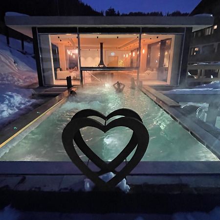 Hotel Dahu Madonna di Campiglio Bagian luar foto