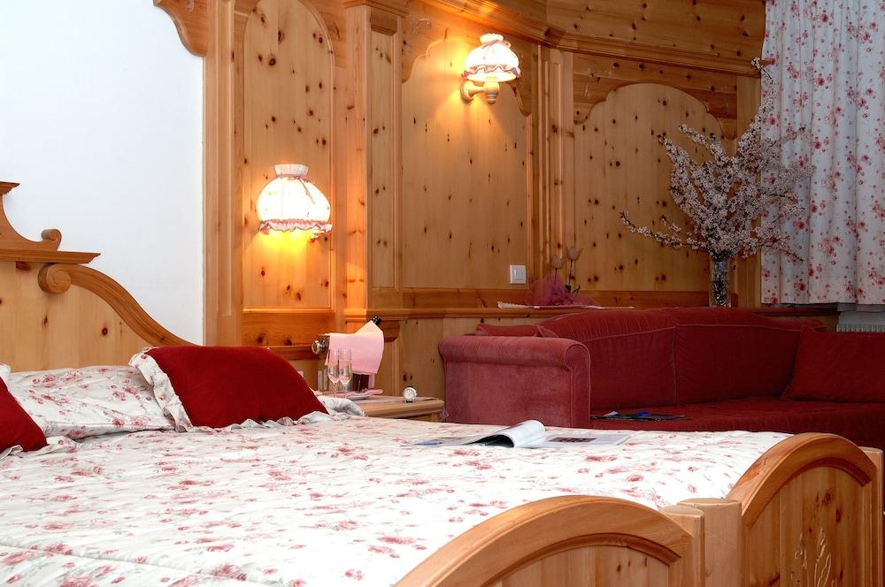Hotel Dahu Madonna di Campiglio Bagian luar foto
