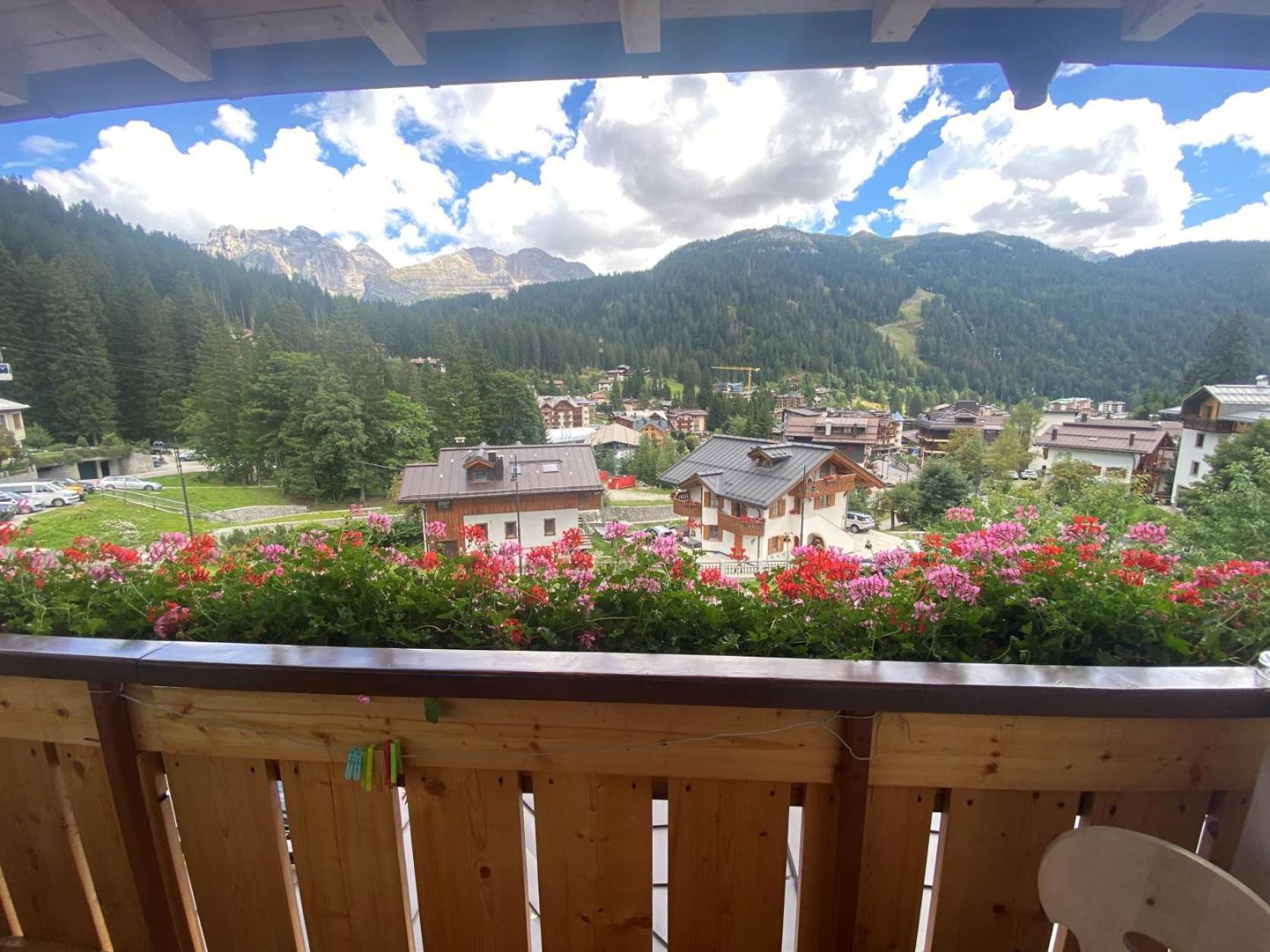 Hotel Dahu Madonna di Campiglio Bagian luar foto