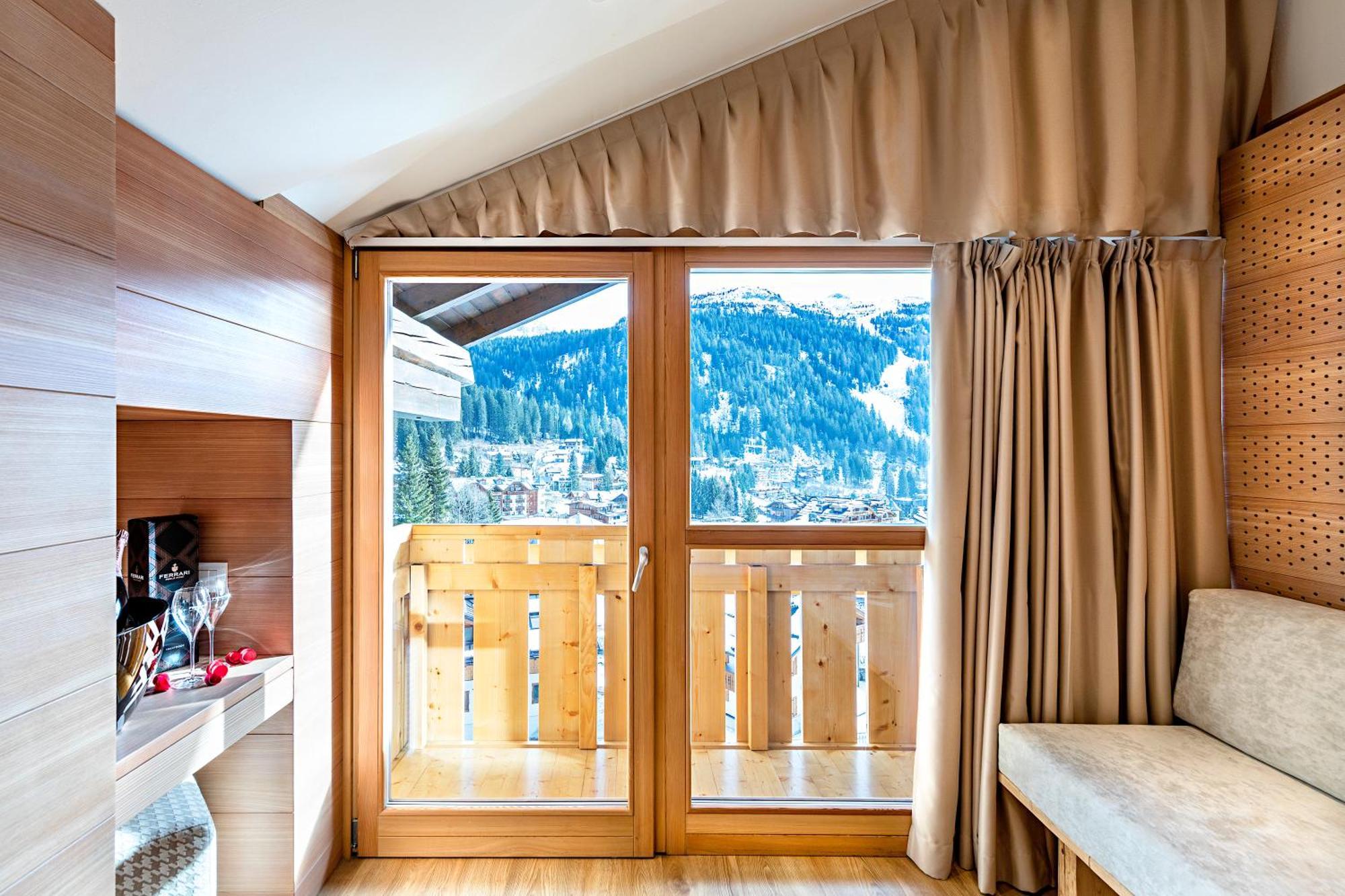 Hotel Dahu Madonna di Campiglio Bagian luar foto