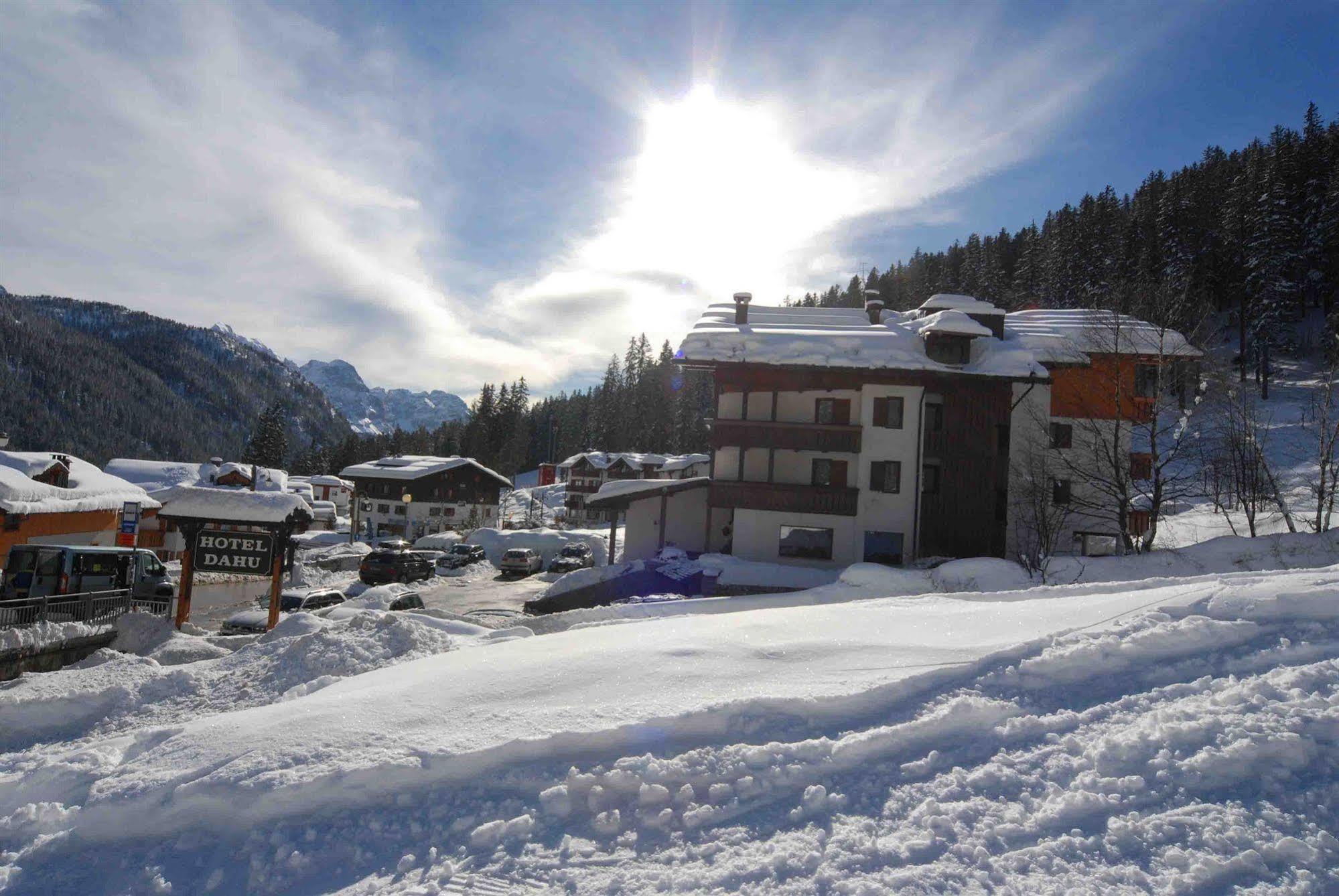 Hotel Dahu Madonna di Campiglio Bagian luar foto